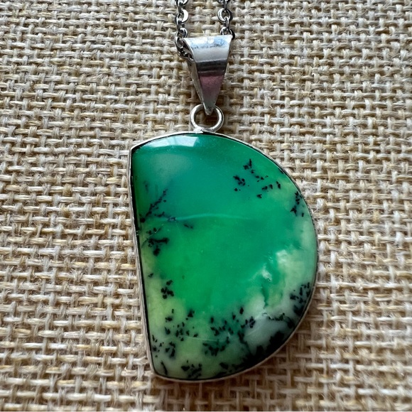 New Green Dendritic Opal Stone Silver Overlay Pendant Necklace - Picture 3 of 5